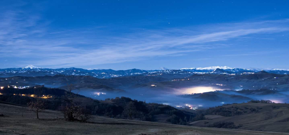 prime luci all'alba vallata di circolo della caccia